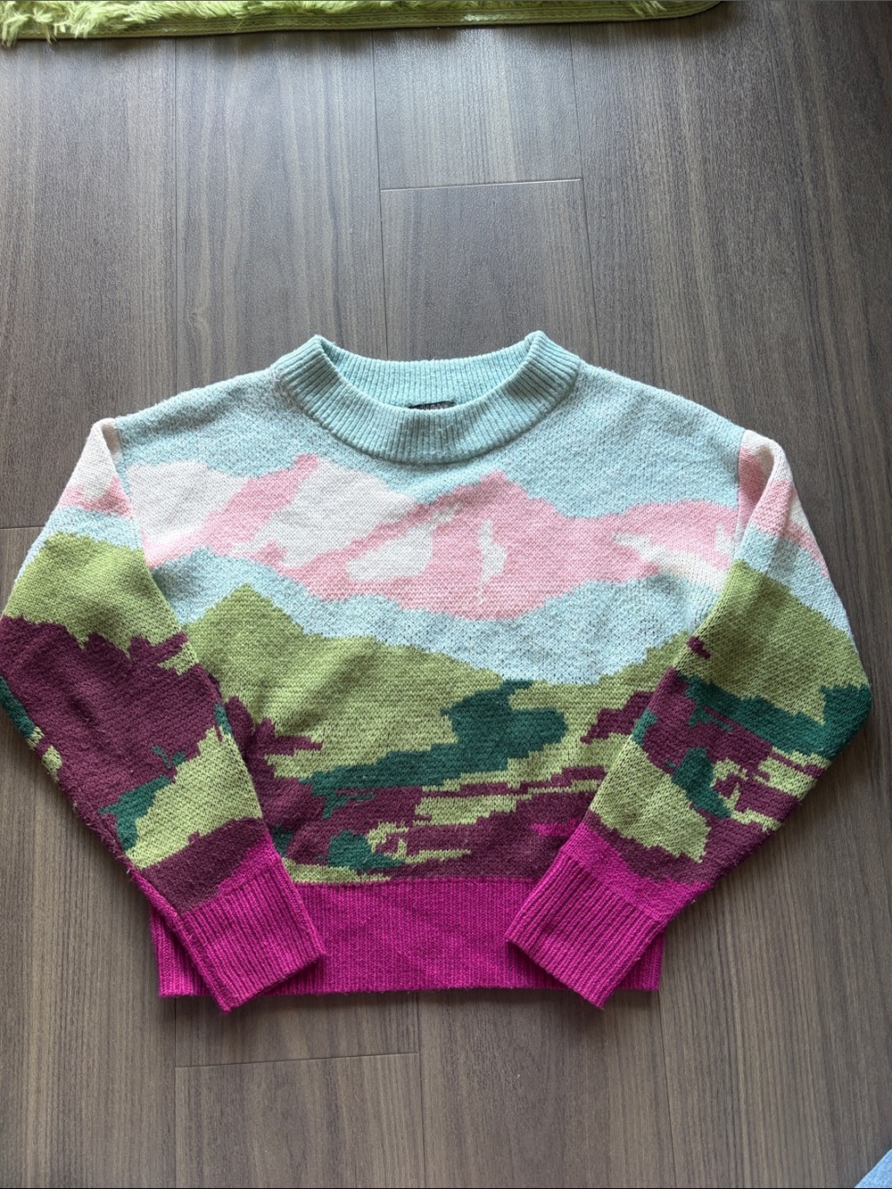 Women’s Colorblock Mountain-Scape cropped Sweater in Pink & Green